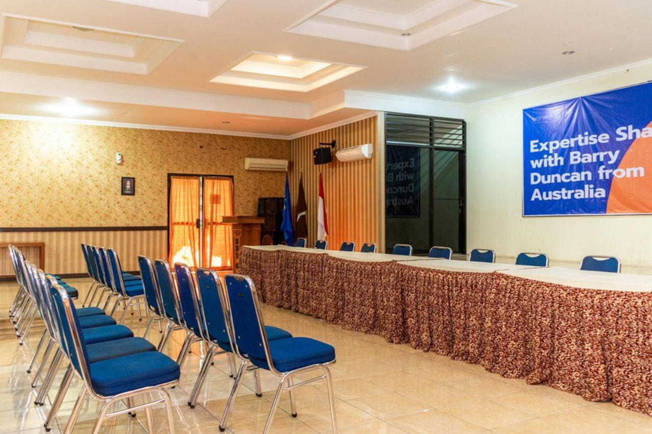 Reddoorz Plus Syariah Near Java Supermall Semarang 2 Exterior foto