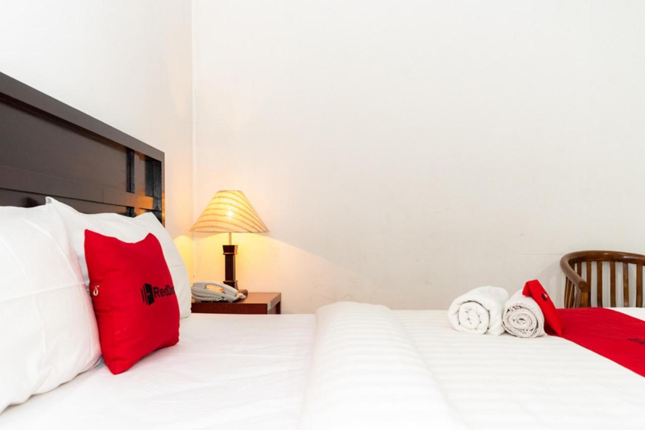 Reddoorz Plus Syariah Near Java Supermall Semarang 2 Exterior foto